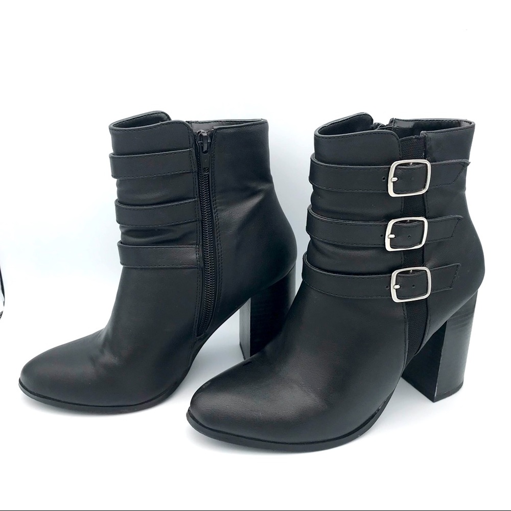 Forever 21 Black boots size 7